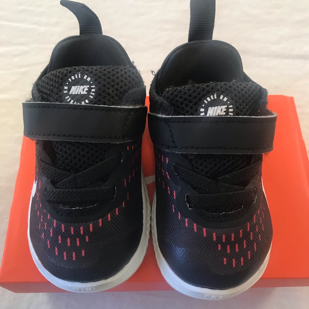 Nike baby shoes in excellent condition!